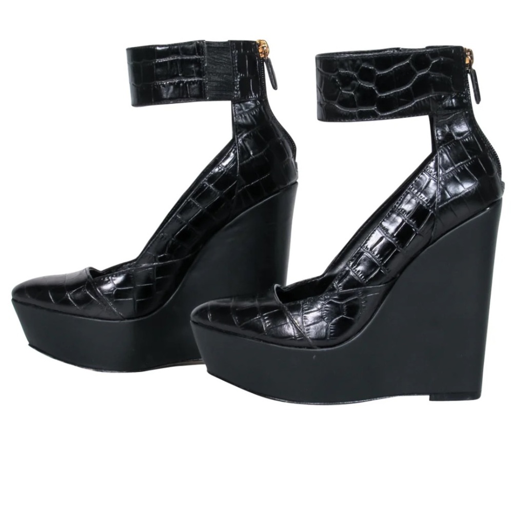 NWOT BCBG Max Azria Black Croc Embossed Platform Wedges, Size 9